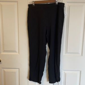 Black LuLulemon Loose fitting Capri pants